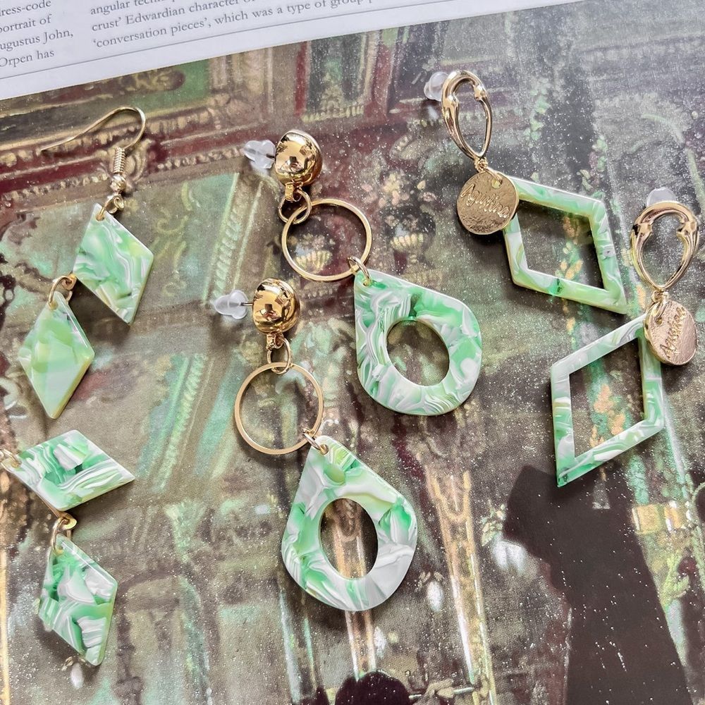 🐢 3 Pairs of Brand New Green Marble Earrings 🐢